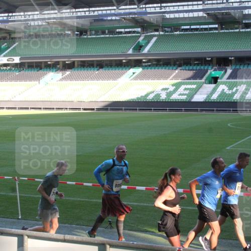 06.10.2024 - 19. swb-Marathon Bremen Yannick Fuchs http://msf.ph/oto/7349883 06.10.2024 10:26:24 Laufen im Stadion 7045, 7141, 7294, 7327, 7403, 7414, 7429, 7433, 7485, 7496, 7508, 7548, 7576, 7720, 7771, 7793, 7874, 7978, 8075, 8177, 8192, 8301, 8321, 8376, 8426, 8452, 8481, 8492, 8497, 8555, 8601, 8659, 8733, 8775, 8793, 8814, 8870, 8905, 8913, 8970, 8973, 8996, 8997, 9000, 9034, 9051, 9054, 9061, 9084 meine-sportfotos.de