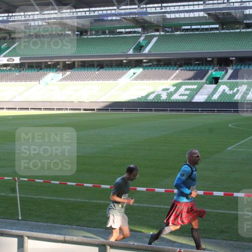 06.10.2024 - 19. swb-Marathon Bremen Yannick Fuchs http://msf.ph/oto/7349889 06.10.2024 10:26:24 Laufen im Stadion 7045, 7141, 7294, 7327, 7403, 7414, 7429, 7433, 7485, 7496, 7508, 7548, 7576, 7720, 7771, 7793, 7874, 7978, 8075, 8177, 8192, 8301, 8321, 8376, 8426, 8452, 8481, 8492, 8497, 8555, 8601, 8659, 8733, 8775, 8793, 8814, 8870, 8905, 8913, 8970, 8973, 8996, 8997, 9000, 9034, 9051, 9054, 9061, 9084 meine-sportfotos.de