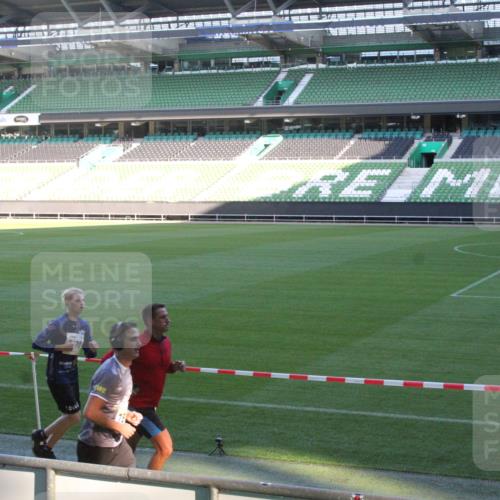 06.10.2024 - 19. swb-Marathon Bremen Yannick Fuchs http://msf.ph/oto/7349903 06.10.2024 10:26:30 Laufen im Stadion 7045, 7141, 7294, 7327, 7403, 7414, 7429, 7433, 7485, 7496, 7508, 7548, 7576, 7720, 7771, 7793, 7874, 7978, 8075, 8177, 8192, 8301, 8321, 8376, 8426, 8452, 8481, 8492, 8555, 8578, 8601, 8659, 8733, 8775, 8793, 8814, 8870, 8913, 8970, 8973, 8996, 8997, 9000, 9025, 9034, 9051, 9054, 9061, 9084 meine-sportfotos.de