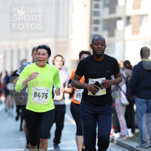 06.10.2024 - 19. swb-Marathon Bremen Michael Strokosch http://msf.ph/oto/7349905 06.10.2024 10:42:36 Laufen 8475, 85 meine-sportfotos.de