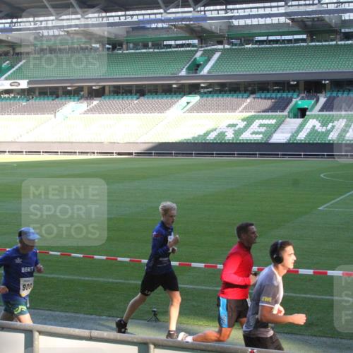 06.10.2024 - 19. swb-Marathon Bremen Yannick Fuchs http://msf.ph/oto/7349910 06.10.2024 10:26:31 Laufen im Stadion 7045, 7141, 7294, 7327, 7403, 7414, 7429, 7433, 7485, 7496, 7508, 7548, 7576, 7720, 7771, 7793, 7874, 7978, 8075, 8177, 8192, 8301, 8321, 8376, 8426, 8452, 8481, 8492, 8555, 8578, 8601, 8659, 8733, 8775, 8793, 8814, 8870, 8913, 8970, 8973, 8996, 8997, 9000, 9025, 9034, 9051, 9054, 9061, 9070, 9084 meine-sportfotos.de