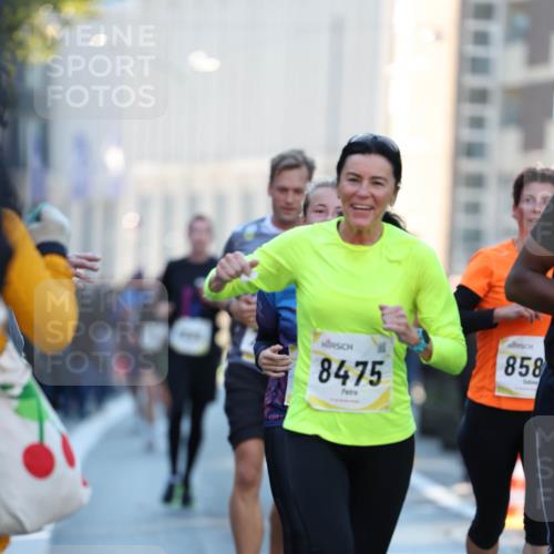 06.10.2024 - 19. swb-Marathon Bremen Michael Strokosch http://msf.ph/oto/7349920 06.10.2024 10:42:37 Laufen 8475, 858 meine-sportfotos.de