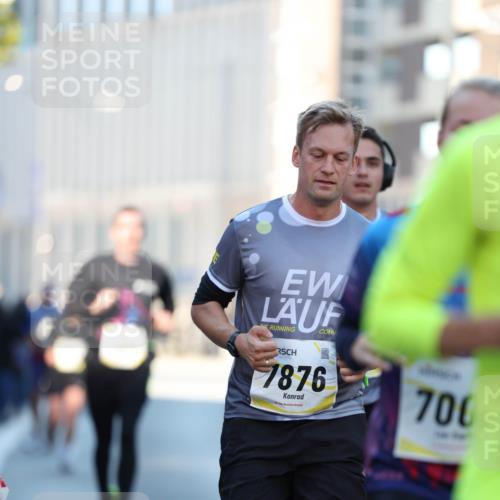 06.10.2024 - 19. swb-Marathon Bremen Michael Strokosch http://msf.ph/oto/7349927 06.10.2024 10:42:39 Laufen 7876, 700 meine-sportfotos.de