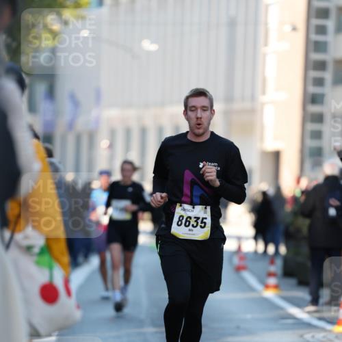 06.10.2024 - 19. swb-Marathon Bremen Michael Strokosch http://msf.ph/oto/7349941 06.10.2024 10:42:41 Laufen 8635 meine-sportfotos.de