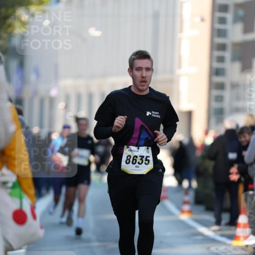 06.10.2024 - 19. swb-Marathon Bremen Michael Strokosch http://msf.ph/oto/7349946 06.10.2024 10:42:41 Laufen 8635 meine-sportfotos.de