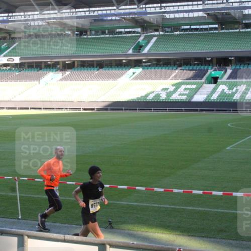 06.10.2024 - 19. swb-Marathon Bremen Yannick Fuchs http://msf.ph/oto/7349950 06.10.2024 10:26:47 Laufen im Stadion 7045, 7141, 7327, 7403, 7414, 7429, 7485, 7491, 7508, 7576, 7720, 7771, 7874, 7887, 7953, 7978, 8075, 8103, 8172, 8192, 8301, 8321, 8335, 8376, 8426, 8452, 8475, 8555, 8578, 8601, 8636, 8652, 8733, 8775, 8793, 8814, 8870, 8913, 8970, 8973, 8996, 8997, 9000, 9025, 9032, 9034, 9051, 9054, 9070, 9084 meine-sportfotos.de