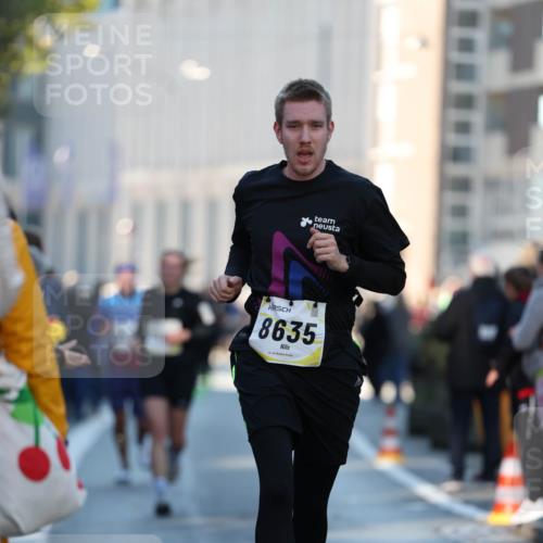 06.10.2024 - 19. swb-Marathon Bremen Michael Strokosch http://msf.ph/oto/7349951 06.10.2024 10:42:42 Laufen 8635 meine-sportfotos.de