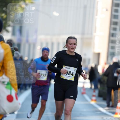 06.10.2024 - 19. swb-Marathon Bremen Michael Strokosch http://msf.ph/oto/7349957 06.10.2024 10:42:46 Laufen 777, 184 meine-sportfotos.de