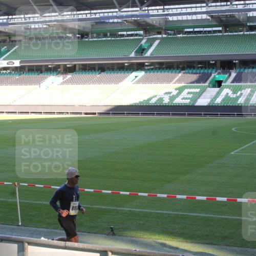 06.10.2024 - 19. swb-Marathon Bremen Yannick Fuchs http://msf.ph/oto/7349963 06.10.2024 10:26:56 Laufen im Stadion 7045, 7327, 7403, 7414, 7491, 7508, 7576, 7720, 7874, 7887, 7953, 7978, 8075, 8103, 8172, 8192, 8238, 8321, 8335, 8376, 8426, 8452, 8475, 8561, 8567, 8568, 8578, 8585, 8601, 8636, 8645, 8652, 8733, 8814, 8817, 8870, 8913, 8970, 8973, 8996, 8997, 9000, 9025, 9032, 9051, 9054, 9070, 9084 meine-sportfotos.de