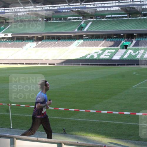 06.10.2024 - 19. swb-Marathon Bremen Yannick Fuchs http://msf.ph/oto/7349969 06.10.2024 10:26:58 Laufen im Stadion 7045, 7327, 7403, 7414, 7491, 7508, 7576, 7720, 7874, 7887, 7953, 7978, 8103, 8172, 8192, 8238, 8239, 8321, 8335, 8376, 8452, 8460, 8475, 8561, 8567, 8568, 8578, 8580, 8585, 8601, 8636, 8645, 8652, 8732, 8733, 8814, 8817, 8870, 8913, 8970, 8973, 8996, 8997, 9000, 9025, 9032, 9051, 9054, 9070, 9084 meine-sportfotos.de