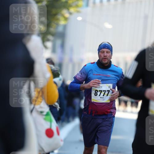 06.10.2024 - 19. swb-Marathon Bremen Michael Strokosch http://msf.ph/oto/7349970 06.10.2024 10:42:48 Laufen 19, 8777 meine-sportfotos.de