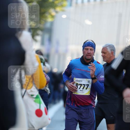 06.10.2024 - 19. swb-Marathon Bremen Michael Strokosch http://msf.ph/oto/7349972 06.10.2024 10:42:48 Laufen 19, 20, 3777 meine-sportfotos.de