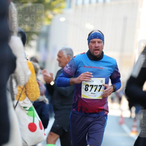 06.10.2024 - 19. swb-Marathon Bremen Michael Strokosch http://msf.ph/oto/7349977 06.10.2024 10:42:49 Laufen 19, 2024, 8777 meine-sportfotos.de
