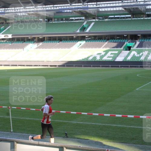 06.10.2024 - 19. swb-Marathon Bremen Yannick Fuchs http://msf.ph/oto/7349978 06.10.2024 10:27:00 Laufen im Stadion 7008, 7045, 7327, 7403, 7414, 7491, 7576, 7720, 7874, 7887, 7953, 8103, 8172, 8192, 8238, 8239, 8335, 8376, 8452, 8460, 8475, 8561, 8567, 8568, 8578, 8580, 8585, 8601, 8636, 8645, 8652, 8732, 8733, 8814, 8817, 8870, 8913, 8970, 8973, 8996, 8997, 9000, 9025, 9032, 9051, 9054, 9070, 9084 meine-sportfotos.de