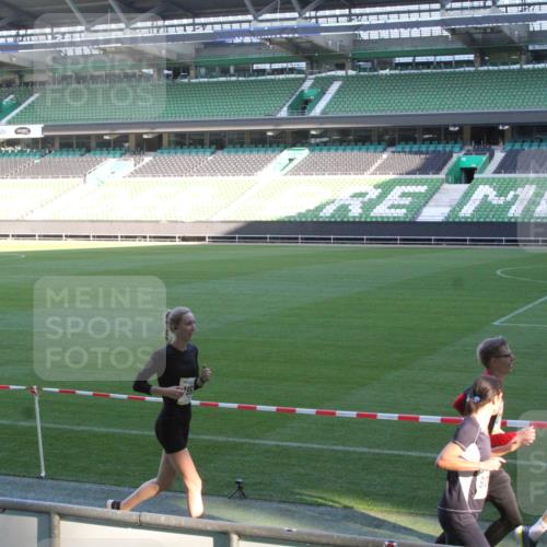 06.10.2024 - 19. swb-Marathon Bremen Yannick Fuchs http://msf.ph/oto/7350003 06.10.2024 10:27:02 Laufen im Stadion 7008, 7045, 7327, 7414, 7491, 7576, 7720, 7874, 7887, 7953, 8103, 8172, 8192, 8238, 8239, 8335, 8376, 8452, 8460, 8475, 8561, 8567, 8568, 8578, 8580, 8585, 8601, 8636, 8645, 8652, 8732, 8733, 8814, 8817, 8870, 8904, 8913, 8970, 8973, 9000, 9016, 9025, 9032, 9051, 9054, 9070, 9084, 9110 meine-sportfotos.de