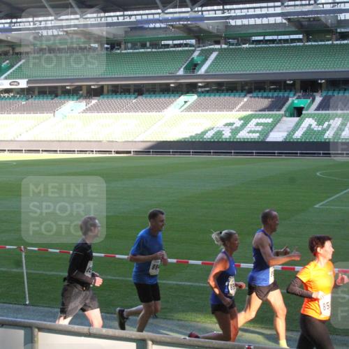 06.10.2024 - 19. swb-Marathon Bremen Yannick Fuchs http://msf.ph/oto/7350015 06.10.2024 10:27:04 Laufen im Stadion 7008, 7045, 7327, 7414, 7491, 7576, 7720, 7874, 7887, 7953, 8103, 8172, 8192, 8238, 8239, 8335, 8376, 8452, 8460, 8475, 8561, 8567, 8568, 8578, 8580, 8585, 8601, 8636, 8645, 8652, 8732, 8733, 8814, 8817, 8870, 8904, 8970, 8973, 9000, 9016, 9025, 9032, 9051, 9054, 9070, 9084, 9110 meine-sportfotos.de