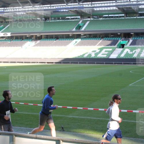 06.10.2024 - 19. swb-Marathon Bremen Yannick Fuchs http://msf.ph/oto/7350037 06.10.2024 10:27:15 Laufen im Stadion 7008, 7491, 7560, 7576, 7717, 7720, 7833, 7874, 7887, 7953, 8103, 8150, 8172, 8192, 8238, 8239, 8335, 8452, 8460, 8475, 8561, 8567, 8568, 8578, 8580, 8585, 8610, 8635, 8636, 8645, 8652, 8658, 8732, 8764, 8777, 8817, 8856, 8870, 8901, 8904, 8970, 9000, 9016, 9025, 9027, 9032, 9070, 9085, 9110 meine-sportfotos.de
