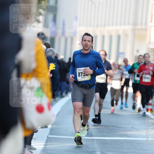 06.10.2024 - 19. swb-Marathon Bremen Michael Strokosch http://msf.ph/oto/7350049 06.10.2024 10:43:03 Laufen 14, 875, 8990, 04 meine-sportfotos.de