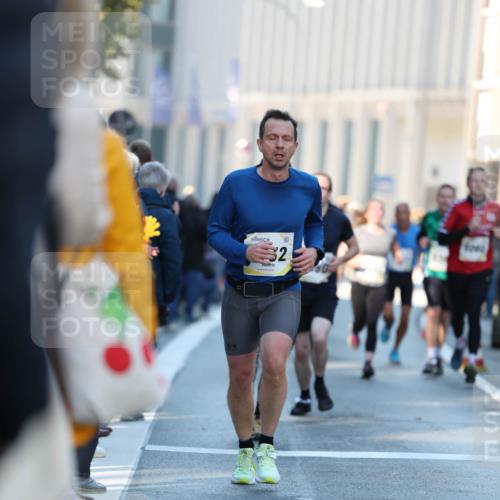 06.10.2024 - 19. swb-Marathon Bremen Michael Strokosch http://msf.ph/oto/7350053 06.10.2024 10:43:03 Laufen 2 meine-sportfotos.de