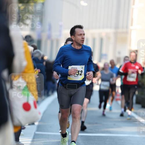 06.10.2024 - 19. swb-Marathon Bremen Michael Strokosch http://msf.ph/oto/7350062 06.10.2024 10:43:04 Laufen 32 meine-sportfotos.de