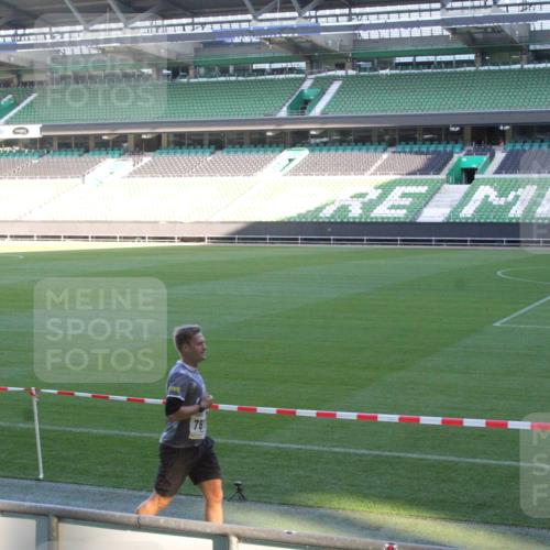 06.10.2024 - 19. swb-Marathon Bremen Yannick Fuchs http://msf.ph/oto/7350143 06.10.2024 10:27:39 Laufen im Stadion 7008, 7052, 7184, 7198, 7214, 7452, 7491, 7560, 7638, 7647, 7673, 7717, 7833, 7876, 7887, 7953, 8066, 8103, 8150, 8172, 8238, 8239, 8316, 8335, 8351, 8460, 8475, 8561, 8567, 8568, 8580, 8585, 8610, 8635, 8636, 8645, 8658, 8701, 8732, 8754, 8764, 8774, 8777, 8801, 8817, 8856, 8901, 8904, 8943, 8980, 9016, 9027, 9032, 9085, 9110 meine-sportfotos.de