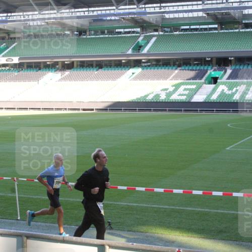 06.10.2024 - 19. swb-Marathon Bremen Yannick Fuchs http://msf.ph/oto/7350157 06.10.2024 10:27:40 Laufen im Stadion 7008, 7052, 7184, 7198, 7214, 7452, 7491, 7560, 7638, 7647, 7673, 7717, 7833, 7876, 7887, 7953, 8066, 8103, 8150, 8172, 8238, 8239, 8316, 8335, 8351, 8460, 8475, 8561, 8567, 8568, 8580, 8585, 8610, 8635, 8636, 8645, 8658, 8701, 8732, 8754, 8764, 8774, 8777, 8801, 8817, 8836, 8856, 8901, 8904, 8943, 8980, 9016, 9027, 9032, 9085, 9110 meine-sportfotos.de