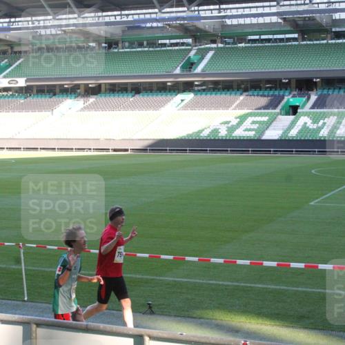 06.10.2024 - 19. swb-Marathon Bremen Yannick Fuchs http://msf.ph/oto/7350352 06.10.2024 10:28:02 Laufen im Stadion 7052, 7094, 7095, 7184, 7198, 7214, 7303, 7364, 7452, 7464, 7560, 7594, 7638, 7647, 7673, 7717, 7833, 7876, 8066, 8150, 8173, 8185, 8288, 8316, 8351, 8403, 8405, 8456, 8610, 8635, 8658, 8701, 8711, 8716, 8754, 8764, 8774, 8777, 8801, 8816, 8824, 8827, 8836, 8856, 8891, 8901, 8904, 8943, 8980, 9027, 9040, 9060, 9085 meine-sportfotos.de