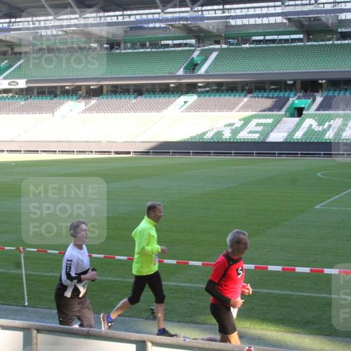 06.10.2024 - 19. swb-Marathon Bremen Yannick Fuchs http://msf.ph/oto/7350366 06.10.2024 10:28:09 Laufen im Stadion 7025, 7052, 7094, 7095, 7184, 7195, 7198, 7214, 7303, 7364, 7452, 7464, 7501, 7538, 7560, 7594, 7638, 7647, 7673, 7876, 7965, 8066, 8150, 8173, 8185, 8261, 8288, 8316, 8351, 8374, 8403, 8405, 8411, 8456, 8551, 8569, 8658, 8701, 8711, 8716, 8754, 8774, 8801, 8816, 8824, 8827, 8836, 8891, 8943, 8980, 9027, 9040, 9060, 9085 meine-sportfotos.de