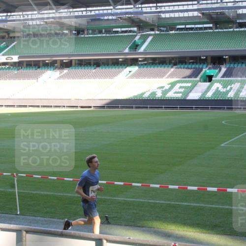 06.10.2024 - 19. swb-Marathon Bremen Yannick Fuchs http://msf.ph/oto/7350368 06.10.2024 10:28:12 Laufen im Stadion 7025, 7052, 7094, 7095, 7184, 7195, 7198, 7214, 7303, 7364, 7452, 7464, 7501, 7538, 7541, 7560, 7568, 7569, 7594, 7638, 7647, 7673, 7876, 7965, 8066, 8150, 8173, 8185, 8261, 8288, 8316, 8351, 8374, 8403, 8405, 8411, 8456, 8498, 8526, 8551, 8569, 8701, 8711, 8716, 8754, 8774, 8801, 8816, 8824, 8827, 8836, 8891, 8943, 8980, 9027, 9040, 9060 meine-sportfotos.de