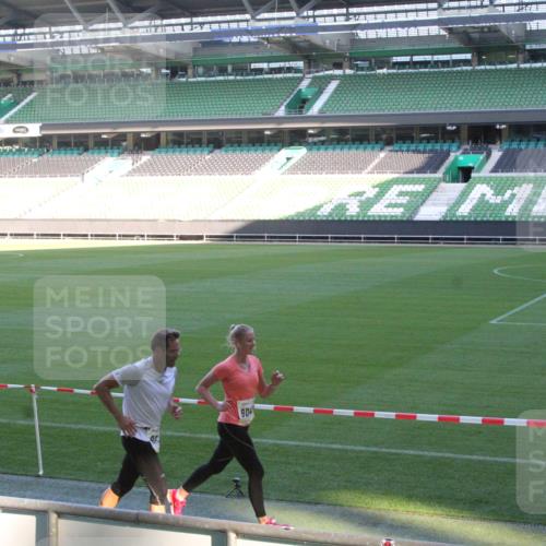 06.10.2024 - 19. swb-Marathon Bremen Yannick Fuchs http://msf.ph/oto/7350379 06.10.2024 10:28:18 Laufen im Stadion 7025, 7052, 7094, 7095, 7184, 7195, 7198, 7214, 7216, 7217, 7303, 7364, 7402, 7452, 7464, 7501, 7538, 7541, 7568, 7569, 7594, 7638, 7647, 7673, 7876, 7965, 8066, 8173, 8185, 8261, 8288, 8316, 8351, 8374, 8403, 8405, 8411, 8456, 8498, 8526, 8551, 8569, 8701, 8711, 8716, 8754, 8774, 8801, 8816, 8824, 8827, 8836, 8877, 8891, 8943, 8966, 8980, 9040, 9060 meine-sportfotos.de