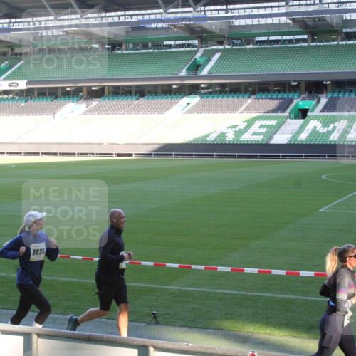 06.10.2024 - 19. swb-Marathon Bremen Yannick Fuchs http://msf.ph/oto/7350417 06.10.2024 10:28:28 Laufen im Stadion 7025, 7041, 7086, 7094, 7095, 7184, 7195, 7198, 7214, 7216, 7217, 7303, 7364, 7402, 7452, 7464, 7501, 7511, 7538, 7541, 7568, 7569, 7594, 7638, 7697, 7897, 7965, 8066, 8067, 8173, 8185, 8261, 8288, 8323, 8334, 8374, 8403, 8405, 8411, 8456, 8488, 8498, 8526, 8551, 8569, 8711, 8716, 8754, 8801, 8816, 8824, 8827, 8833, 8836, 8877, 8891, 8943, 8966, 8991, 9040, 9060 meine-sportfotos.de
