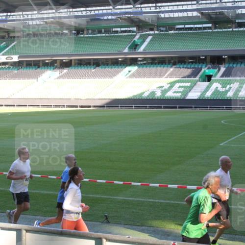 06.10.2024 - 19. swb-Marathon Bremen Yannick Fuchs http://msf.ph/oto/7350436 06.10.2024 10:28:30 Laufen im Stadion 7025, 7041, 7086, 7094, 7095, 7184, 7195, 7198, 7214, 7216, 7217, 7218, 7303, 7364, 7402, 7452, 7464, 7501, 7511, 7526, 7538, 7541, 7568, 7569, 7594, 7697, 7897, 7965, 8066, 8067, 8173, 8185, 8261, 8288, 8323, 8334, 8374, 8403, 8405, 8411, 8456, 8488, 8498, 8526, 8551, 8569, 8711, 8716, 8816, 8824, 8827, 8833, 8836, 8877, 8891, 8943, 8966, 8968, 8991, 9040, 9060 meine-sportfotos.de