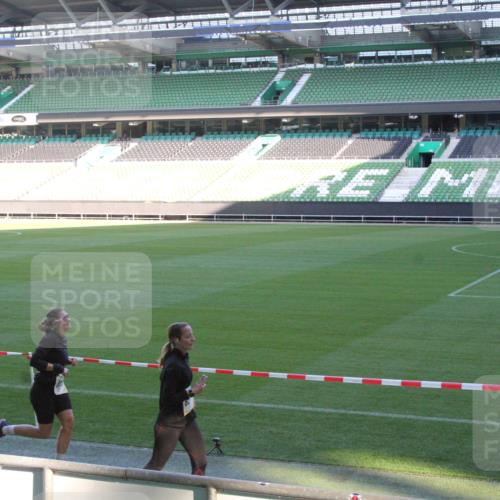 06.10.2024 - 19. swb-Marathon Bremen Yannick Fuchs http://msf.ph/oto/7350590 06.10.2024 10:29:05 Laufen im Stadion 7041, 7086, 7099, 7195, 7216, 7217, 7218, 7290, 7296, 7402, 7511, 7521, 7526, 7538, 7541, 7568, 7569, 7590, 7671, 7683, 7697, 7776, 7825, 7827, 7897, 7940, 7965, 8018, 8067, 8157, 8158, 8244, 8251, 8252, 8261, 8306, 8323, 8334, 8336, 8374, 8411, 8419, 8443, 8461, 8488, 8498, 8526, 8536, 8551, 8566, 8569, 8596, 8604, 8665, 8819, 8828, 8833, 8843, 8877, 8894, 8965, 8966, 8968, 8990, 8991, 9014, 9038, 9080 meine-sportfotos.de