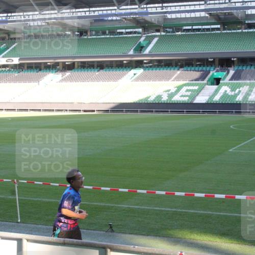 06.10.2024 - 19. swb-Marathon Bremen Yannick Fuchs http://msf.ph/oto/7350621 06.10.2024 10:29:12 Laufen im Stadion 7041, 7086, 7099, 7216, 7217, 7218, 7290, 7296, 7370, 7402, 7511, 7521, 7526, 7590, 7671, 7683, 7697, 7776, 7825, 7827, 7897, 7940, 8018, 8067, 8156, 8157, 8158, 8244, 8251, 8252, 8306, 8323, 8334, 8336, 8419, 8443, 8461, 8488, 8522, 8525, 8536, 8566, 8596, 8604, 8665, 8819, 8828, 8833, 8843, 8877, 8894, 8965, 8966, 8968, 8990, 8991, 9014, 9038, 9080 meine-sportfotos.de