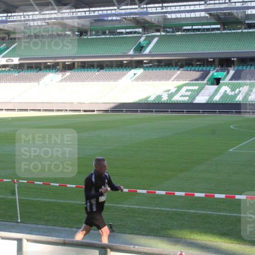 06.10.2024 - 19. swb-Marathon Bremen Yannick Fuchs http://msf.ph/oto/7350628 06.10.2024 10:29:14 Laufen im Stadion 7041, 7086, 7099, 7216, 7217, 7218, 7290, 7296, 7370, 7511, 7521, 7526, 7590, 7671, 7683, 7697, 7776, 7825, 7827, 7897, 7940, 7983, 8018, 8067, 8156, 8157, 8158, 8244, 8251, 8252, 8306, 8323, 8334, 8336, 8419, 8443, 8461, 8488, 8522, 8525, 8536, 8566, 8596, 8604, 8665, 8819, 8828, 8833, 8835, 8843, 8875, 8894, 8965, 8966, 8968, 8990, 8991, 9014, 9038, 9080 meine-sportfotos.de