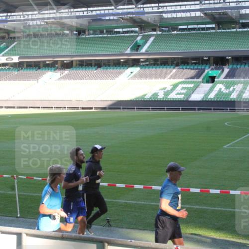 06.10.2024 - 19. swb-Marathon Bremen Yannick Fuchs http://msf.ph/oto/7350645 06.10.2024 10:29:19 Laufen im Stadion 7041, 7086, 7099, 7218, 7290, 7296, 7334, 7370, 7511, 7521, 7526, 7590, 7671, 7683, 7697, 7714, 7776, 7800, 7825, 7827, 7897, 7940, 7983, 8018, 8067, 8092, 8098, 8156, 8157, 8158, 8244, 8251, 8252, 8306, 8323, 8334, 8336, 8419, 8443, 8461, 8488, 8522, 8525, 8536, 8566, 8575, 8596, 8604, 8665, 8819, 8828, 8833, 8835, 8843, 8875, 8894, 8965, 8968, 8990, 8991, 9014, 9038, 9080 meine-sportfotos.de