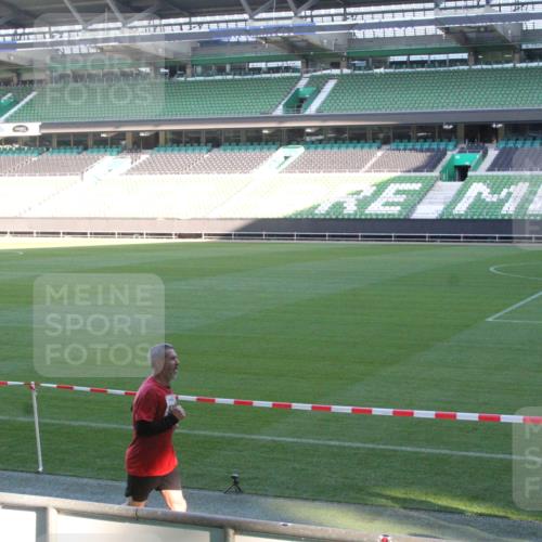 06.10.2024 - 19. swb-Marathon Bremen Yannick Fuchs http://msf.ph/oto/7350672 06.10.2024 10:29:23 Laufen im Stadion 7086, 7099, 7218, 7290, 7296, 7334, 7370, 7521, 7526, 7590, 7671, 7683, 7714, 7776, 7800, 7825, 7827, 7940, 7983, 7992, 8018, 8067, 8092, 8098, 8156, 8157, 8158, 8244, 8251, 8252, 8306, 8323, 8330, 8334, 8336, 8419, 8443, 8458, 8461, 8522, 8525, 8536, 8566, 8575, 8596, 8604, 8665, 8819, 8828, 8835, 8843, 8875, 8894, 8965, 8968, 8990, 8991, 9014, 9038, 9080 meine-sportfotos.de