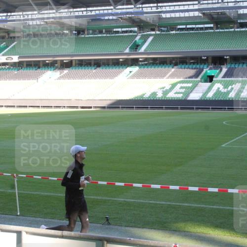 06.10.2024 - 19. swb-Marathon Bremen Yannick Fuchs http://msf.ph/oto/7350783 06.10.2024 10:29:44 Laufen im Stadion 7060, 7061, 7066, 7099, 7117, 7193, 7194, 7290, 7334, 7370, 7372, 7384, 7451, 7542, 7590, 7671, 7683, 7696, 7706, 7714, 7768, 7800, 7823, 7825, 7870, 7931, 7983, 7989, 7992, 8001, 8018, 8092, 8098, 8156, 8157, 8158, 8215, 8244, 8252, 8330, 8336, 8362, 8424, 8443, 8458, 8461, 8522, 8525, 8570, 8575, 8596, 8604, 8609, 8767, 8819, 8828, 8835, 8843, 8854, 8875, 8894, 8925, 8965, 9014 meine-sportfotos.de