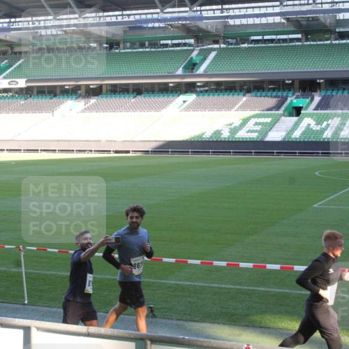 06.10.2024 - 19. swb-Marathon Bremen Yannick Fuchs http://msf.ph/oto/7350900 06.10.2024 10:30:06 Laufen im Stadion 7060, 7061, 7066, 7117, 7146, 7176, 7193, 7194, 7334, 7340, 7361, 7370, 7372, 7384, 7412, 7451, 7542, 7585, 7620, 7629, 7630, 7696, 7706, 7714, 7752, 7768, 7784, 7800, 7823, 7870, 7931, 7983, 7989, 7992, 8001, 8092, 8098, 8109, 8156, 8215, 8219, 8223, 8290, 8328, 8330, 8332, 8333, 8362, 8424, 8428, 8440, 8458, 8465, 8477, 8522, 8524, 8525, 8552, 8570, 8575, 8609, 8629, 8639, 8748, 8763, 8767, 8768, 8794, 8803, 8834, 8835, 8854, 8869, 8875, 8897, 8925, 8933 meine-sportfotos.de