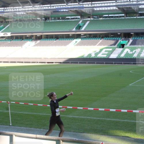 06.10.2024 - 19. swb-Marathon Bremen Yannick Fuchs http://msf.ph/oto/7351088 06.10.2024 10:30:32 Laufen im Stadion 7029, 7053, 7060, 7061, 7066, 7144, 7146, 7176, 7193, 7194, 7302, 7340, 7361, 7412, 7451, 7542, 7585, 7613, 7620, 7629, 7630, 7696, 7698, 7706, 7752, 7784, 7823, 7870, 7931, 7962, 7989, 8036, 8041, 8109, 8186, 8219, 8223, 8290, 8328, 8332, 8333, 8354, 8362, 8428, 8440, 8465, 8469, 8477, 8524, 8552, 8622, 8629, 8639, 8748, 8763, 8767, 8768, 8783, 8794, 8802, 8803, 8834, 8841, 8854, 8869, 8897, 8898, 8931, 8933, 9008, 9081 meine-sportfotos.de