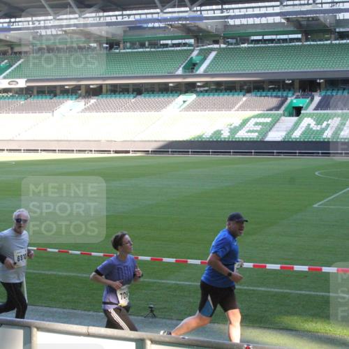 06.10.2024 - 19. swb-Marathon Bremen Yannick Fuchs http://msf.ph/oto/7351170 06.10.2024 10:30:59 Laufen im Stadion 7029, 7046, 7053, 7089, 7144, 7213, 7250, 7261, 7302, 7458, 7585, 7613, 7629, 7630, 7698, 7752, 7947, 7962, 8023, 8036, 8041, 8058, 8186, 8223, 8245, 8290, 8328, 8332, 8333, 8354, 8392, 8428, 8433, 8437, 8440, 8469, 8477, 8512, 8552, 8553, 8586, 8622, 8633, 8634, 8674, 8717, 8748, 8783, 8794, 8802, 8810, 8841, 8892, 8897, 8898, 8931, 8933, 8960, 8985, 9008, 9035, 9075, 9081 meine-sportfotos.de