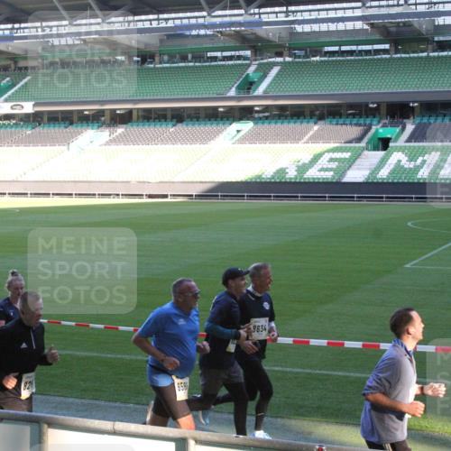 06.10.2024 - 19. swb-Marathon Bremen Yannick Fuchs http://msf.ph/oto/7351291 06.10.2024 10:31:15 Laufen im Stadion 7004, 7029, 7044, 7046, 7053, 7089, 7144, 7213, 7250, 7261, 7302, 7362, 7458, 7546, 7659, 7698, 7730, 7785, 7806, 7947, 7990, 8014, 8023, 8036, 8058, 8245, 8267, 8268, 8274, 8346, 8388, 8392, 8433, 8437, 8469, 8512, 8520, 8521, 8538, 8553, 8586, 8605, 8622, 8633, 8634, 8646, 8674, 8677, 8717, 8776, 8802, 8810, 8823, 8883, 8892, 8898, 8931, 8958, 8960, 8985, 9035, 9075, 9081 meine-sportfotos.de