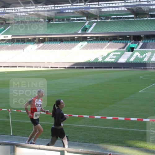 06.10.2024 - 19. swb-Marathon Bremen Yannick Fuchs http://msf.ph/oto/7351305 06.10.2024 10:31:21 Laufen im Stadion 7004, 7029, 7044, 7046, 7053, 7089, 7144, 7213, 7250, 7261, 7302, 7362, 7439, 7458, 7546, 7659, 7730, 7785, 7806, 7947, 7990, 8014, 8023, 8036, 8058, 8237, 8245, 8267, 8268, 8274, 8346, 8388, 8392, 8433, 8437, 8469, 8512, 8520, 8521, 8538, 8553, 8586, 8605, 8614, 8622, 8633, 8634, 8646, 8674, 8676, 8677, 8710, 8717, 8776, 8810, 8823, 8883, 8892, 8931, 8958, 8960, 8985, 9035, 9075 meine-sportfotos.de