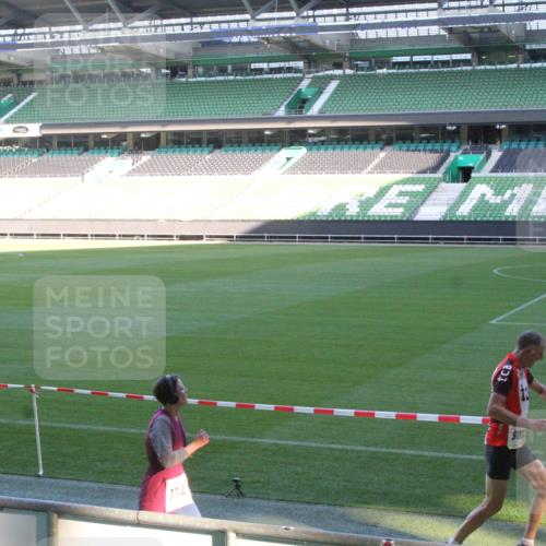 06.10.2024 - 19. swb-Marathon Bremen Yannick Fuchs http://msf.ph/oto/7351318 06.10.2024 10:31:22 Laufen im Stadion 7004, 7029, 7044, 7046, 7053, 7089, 7144, 7213, 7250, 7261, 7302, 7362, 7439, 7458, 7467, 7546, 7659, 7730, 7785, 7806, 7947, 7990, 8014, 8023, 8058, 8237, 8245, 8267, 8268, 8274, 8346, 8388, 8392, 8433, 8437, 8469, 8512, 8520, 8521, 8538, 8553, 8586, 8605, 8614, 8622, 8633, 8634, 8646, 8674, 8676, 8677, 8710, 8717, 8776, 8810, 8823, 8883, 8892, 8931, 8958, 8960, 8985, 9035, 9075 meine-sportfotos.de