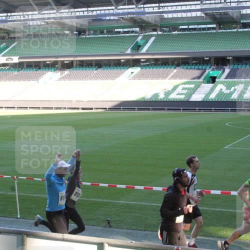 06.10.2024 - 19. swb-Marathon Bremen Yannick Fuchs http://msf.ph/oto/7351337 06.10.2024 10:31:24 Laufen im Stadion 7004, 7029, 7044, 7046, 7053, 7089, 7144, 7213, 7250, 7261, 7362, 7439, 7458, 7467, 7546, 7659, 7730, 7785, 7806, 7947, 7990, 8014, 8023, 8040, 8058, 8237, 8245, 8267, 8268, 8274, 8346, 8388, 8392, 8433, 8437, 8469, 8512, 8520, 8521, 8538, 8553, 8586, 8605, 8614, 8622, 8624, 8633, 8634, 8646, 8674, 8676, 8677, 8710, 8717, 8776, 8810, 8823, 8883, 8892, 8931, 8958, 8960, 8985, 9035, 9075 meine-sportfotos.de