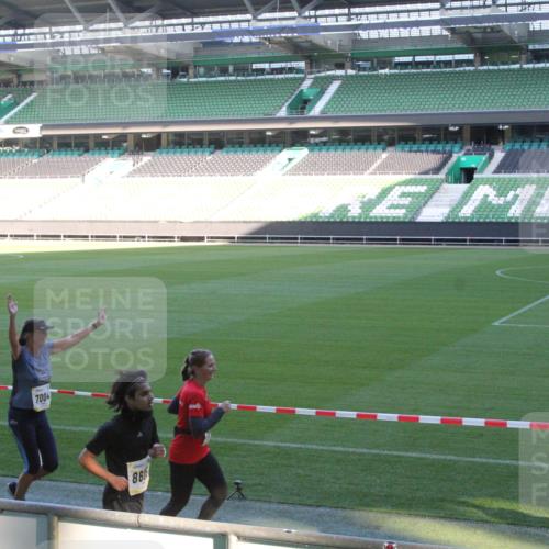 06.10.2024 - 19. swb-Marathon Bremen Yannick Fuchs http://msf.ph/oto/7351341 06.10.2024 10:31:25 Laufen im Stadion 7004, 7044, 7046, 7053, 7089, 7144, 7213, 7250, 7261, 7362, 7439, 7458, 7467, 7546, 7659, 7730, 7785, 7806, 7947, 7990, 8014, 8023, 8040, 8058, 8237, 8245, 8267, 8268, 8274, 8346, 8388, 8392, 8433, 8437, 8469, 8512, 8520, 8521, 8538, 8553, 8586, 8605, 8614, 8622, 8624, 8633, 8634, 8646, 8674, 8676, 8677, 8710, 8717, 8776, 8810, 8823, 8883, 8892, 8931, 8958, 8960, 8985, 9035, 9075 meine-sportfotos.de