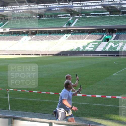 06.10.2024 - 19. swb-Marathon Bremen Yannick Fuchs http://msf.ph/oto/7351428 06.10.2024 10:31:36 Laufen im Stadion 7004, 7005, 7044, 7089, 7213, 7225, 7233, 7250, 7261, 7362, 7439, 7458, 7467, 7486, 7545, 7546, 7575, 7659, 7730, 7785, 7806, 7847, 7947, 7990, 8013, 8014, 8023, 8040, 8058, 8123, 8237, 8245, 8267, 8268, 8274, 8304, 8305, 8346, 8388, 8392, 8416, 8433, 8437, 8459, 8512, 8520, 8521, 8538, 8553, 8586, 8605, 8614, 8624, 8633, 8634, 8646, 8674, 8676, 8677, 8710, 8717, 8776, 8810, 8823, 8883, 8892, 8958, 8985, 9035, 9075 meine-sportfotos.de