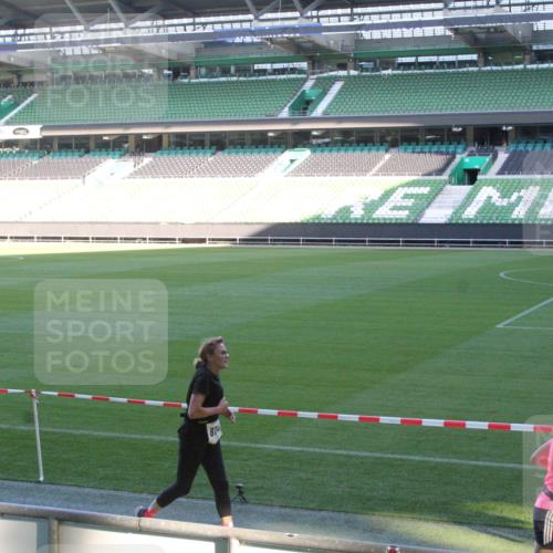 06.10.2024 - 19. swb-Marathon Bremen Yannick Fuchs http://msf.ph/oto/7351468 06.10.2024 10:31:43 Laufen im Stadion 7004, 7005, 7007, 7044, 7225, 7233, 7250, 7362, 7380, 7439, 7458, 7467, 7486, 7545, 7546, 7575, 7628, 7659, 7730, 7762, 7782, 7785, 7794, 7806, 7847, 7872, 7947, 7990, 8013, 8014, 8040, 8058, 8123, 8233, 8237, 8267, 8268, 8274, 8304, 8305, 8346, 8388, 8392, 8416, 8433, 8437, 8459, 8512, 8520, 8521, 8538, 8553, 8557, 8586, 8605, 8614, 8624, 8633, 8634, 8646, 8674, 8676, 8677, 8710, 8717, 8776, 8823, 8883, 8892, 8958, 9075 meine-sportfotos.de