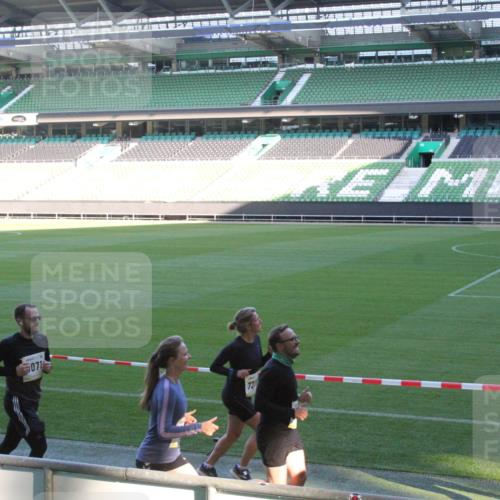 06.10.2024 - 19. swb-Marathon Bremen Yannick Fuchs http://msf.ph/oto/7351519 06.10.2024 10:31:52 Laufen im Stadion 7004, 7005, 7007, 7044, 7055, 7090, 7225, 7233, 7250, 7362, 7380, 7386, 7439, 7467, 7474, 7486, 7493, 7545, 7546, 7575, 7628, 7659, 7689, 7730, 7762, 7782, 7785, 7794, 7806, 7847, 7850, 7872, 7894, 7974, 7990, 8013, 8014, 8040, 8052, 8123, 8233, 8237, 8267, 8268, 8274, 8304, 8305, 8346, 8388, 8413, 8416, 8418, 8459, 8512, 8520, 8521, 8538, 8557, 8576, 8584, 8586, 8605, 8614, 8624, 8633, 8634, 8646, 8676, 8677, 8710, 8717, 8776, 8823, 8883, 8958, 9075 meine-sportfotos.de
