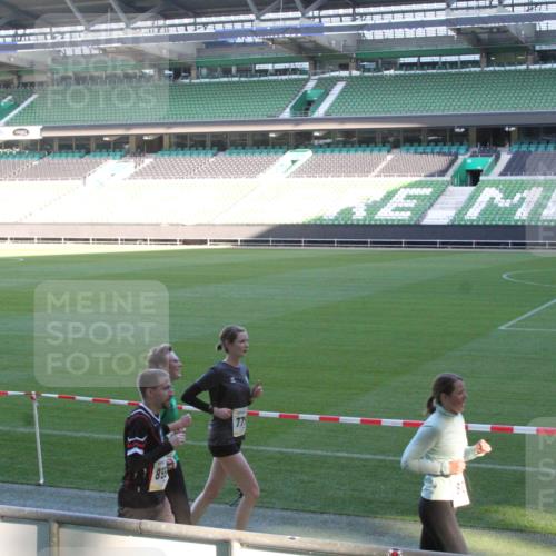 06.10.2024 - 19. swb-Marathon Bremen Yannick Fuchs http://msf.ph/oto/7351560 06.10.2024 10:31:58 Laufen im Stadion 7004, 7005, 7007, 7044, 7055, 7090, 7225, 7233, 7362, 7379, 7380, 7386, 7439, 7467, 7469, 7474, 7486, 7493, 7545, 7546, 7575, 7600, 7628, 7637, 7659, 7689, 7730, 7750, 7762, 7782, 7785, 7794, 7806, 7847, 7850, 7872, 7894, 7974, 7990, 8013, 8014, 8040, 8052, 8061, 8123, 8132, 8233, 8237, 8267, 8268, 8274, 8276, 8304, 8305, 8324, 8346, 8388, 8413, 8416, 8418, 8459, 8520, 8521, 8538, 8557, 8576, 8584, 8605, 8614, 8624, 8646, 8676, 8677, 8710, 8776, 8823, 8883, 8958 meine-sportfotos.de